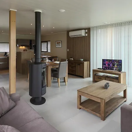 Holiday Home Golden Lakes Village.4 Holiday home *