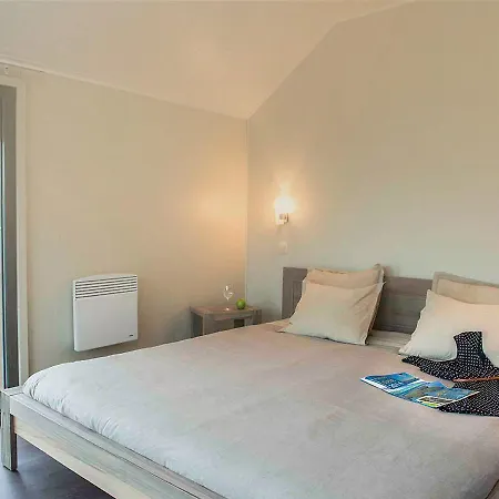Holiday home Holiday Home Golden Lakes Village.4 *